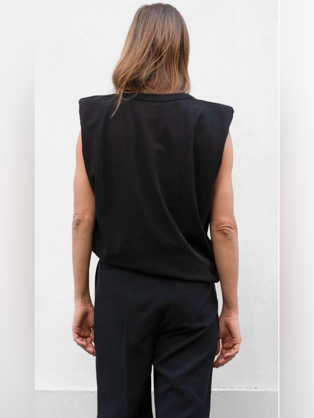 Frankie Shop Eva Padded Shoulder Muscle T-Shirt in Black - Picture 5 of 8